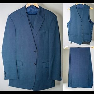Jones New York Navy suit 44L 34/32 light tailoring